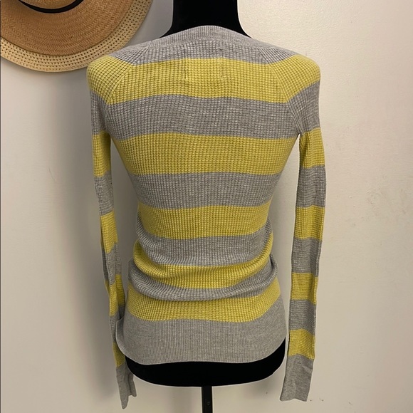 American Eagle Outfitters | Yellow and Gray Striped Crew Neck Sweater Size XS - Picture 5 of 6